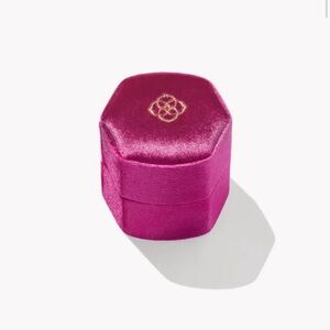 Kendra Scott Davis Small Case in Hot Pink NWT